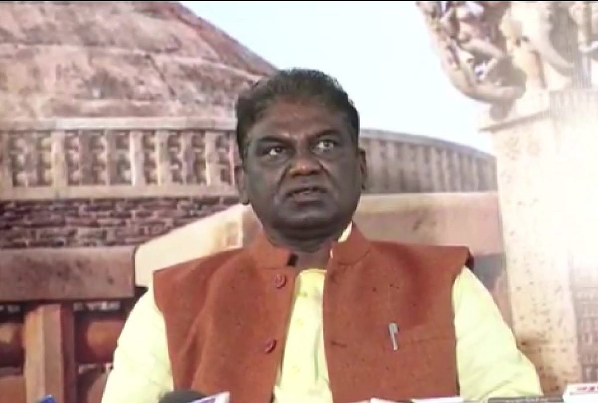 Madhya Pradesh: Ruckus over making health ministers wife joint director