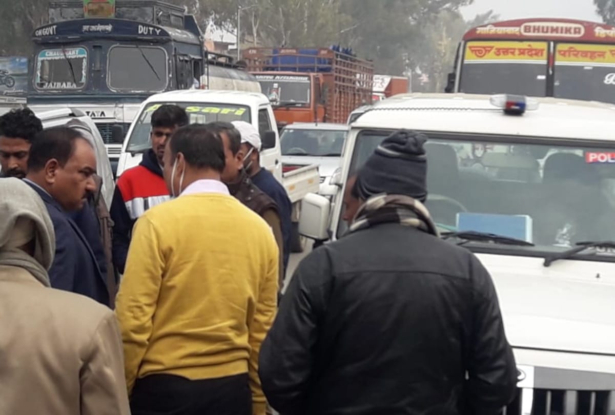 Muradnagar crematorium accident case investigating sit team car met minor accident no injury or causality