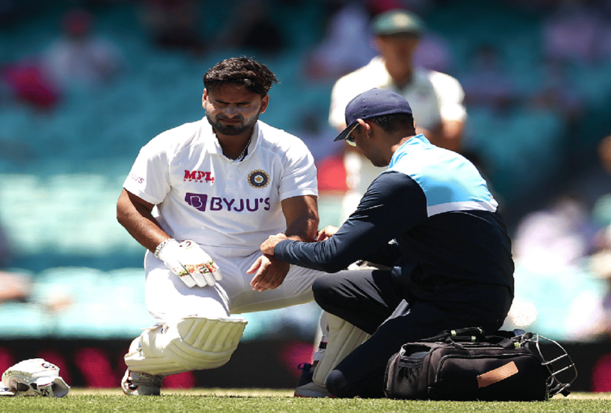 AUS vs IND: Indian wicketkeeper Rishabh Pant was hit on the elbow while batting He has been taken for scans.