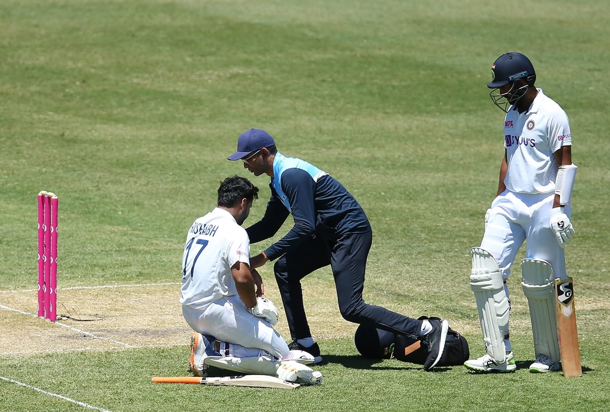 AUS vs IND: Indian wicketkeeper Rishabh Pant was hit on the elbow while batting He has been taken for scans.