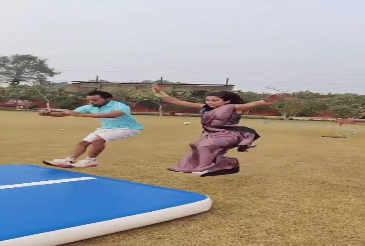 fitness model girl parul arora doing stunt in saree video goes viral