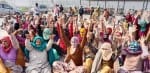 खटकड़ टोल धरने पर पहुंची आस-पास के गांवों की महिलाएं। संवाद