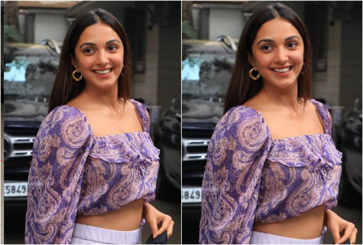 kiara advani spotted lavender ruffle crop top with extremely affordable clutch bag