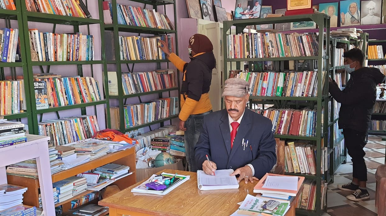 Sanskrit library opened after seeing Hindi-Sanskrit neglected