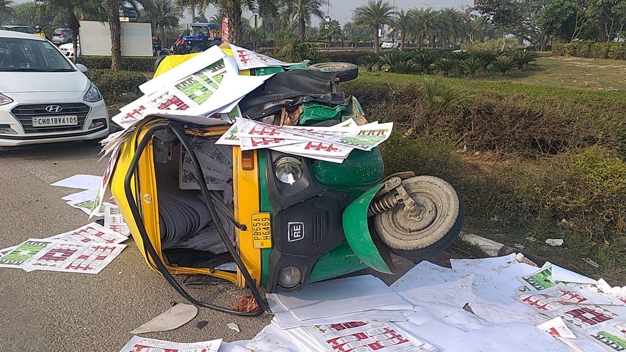 Two people killed in road accidents, case filed against one truck driver, second escaped
