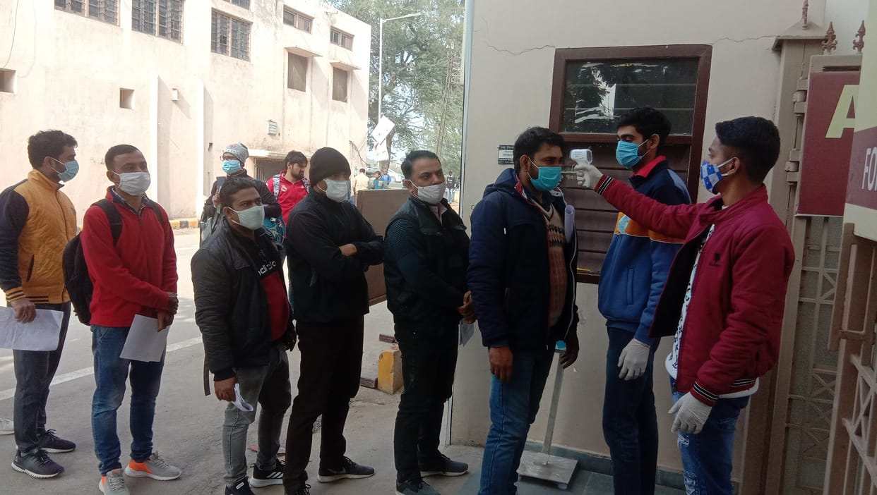 Examiners caught taking exams with iPhone, created chaos