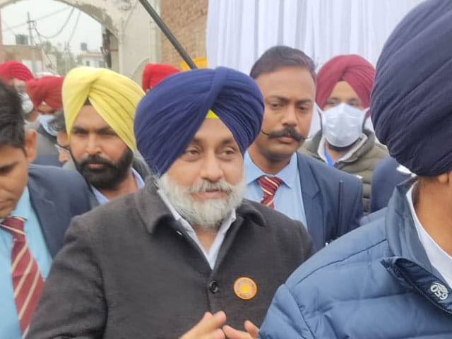 Sukhbir held a meeting at the cousin of the sports minister, Firozpur