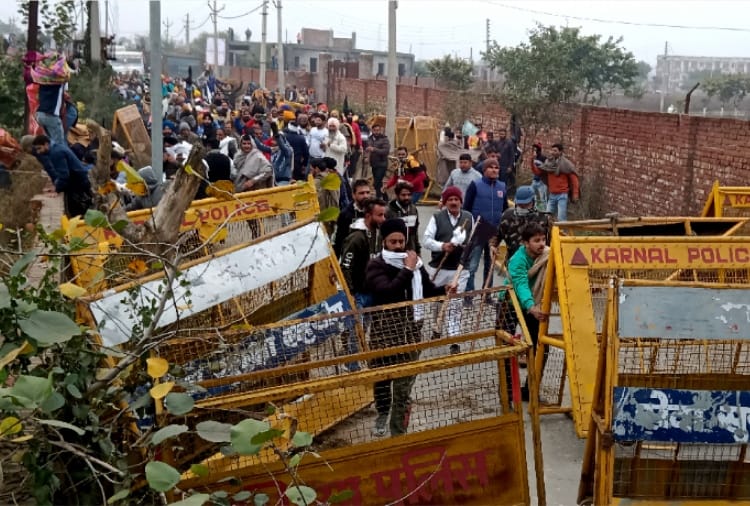 Ruckus at Kaimla village Of Haryana By Farmers