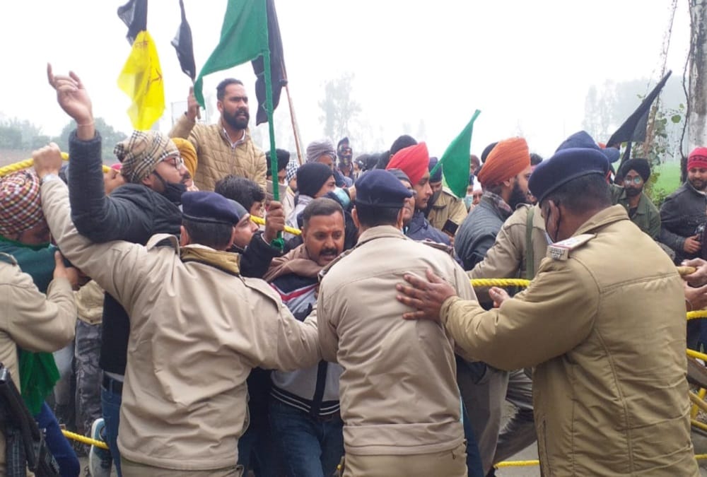 kisan andolan latest news: Farmers Protest Against Education Minister Arvind Pandey in Rudrapur, Fight With Police Photos