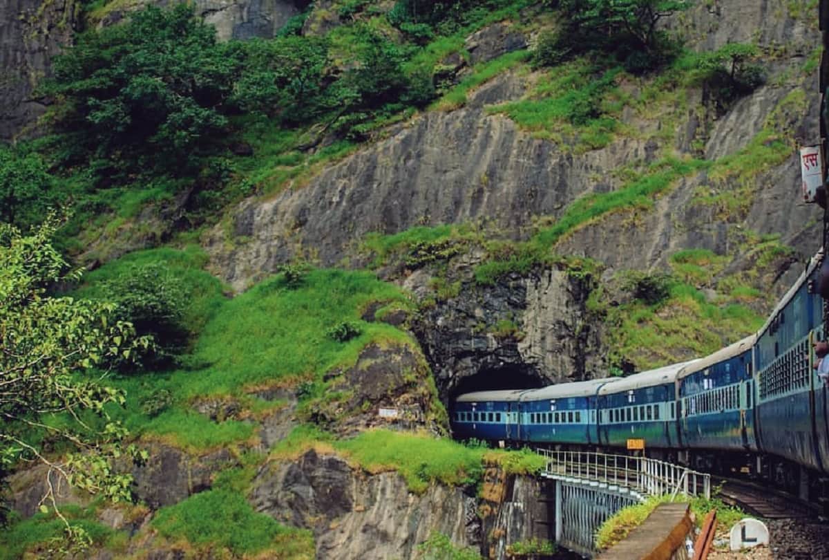 Stunning pics of trains passing through different parts of India will amaze you