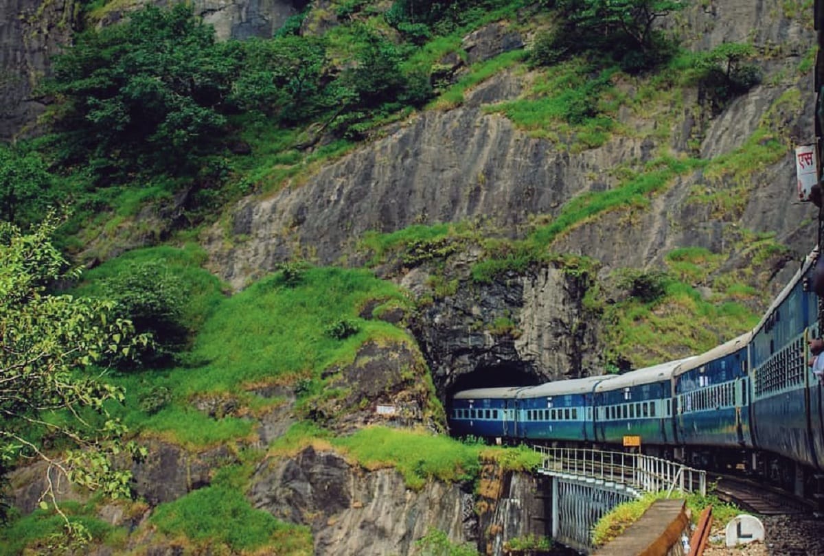 Stunning pics of trains passing through different parts of India will amaze you