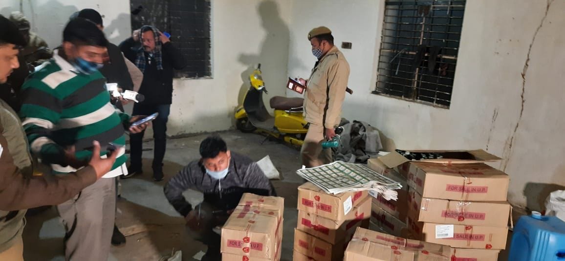 Mixed liquor in the factory, bodies of alcohol smugglers found