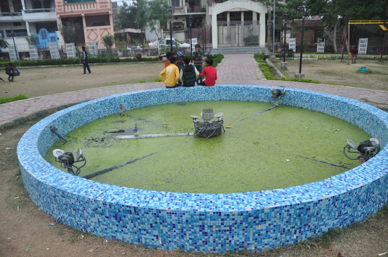 virangna nagar me park ka nirman kr udhghatan karana bhule afsar