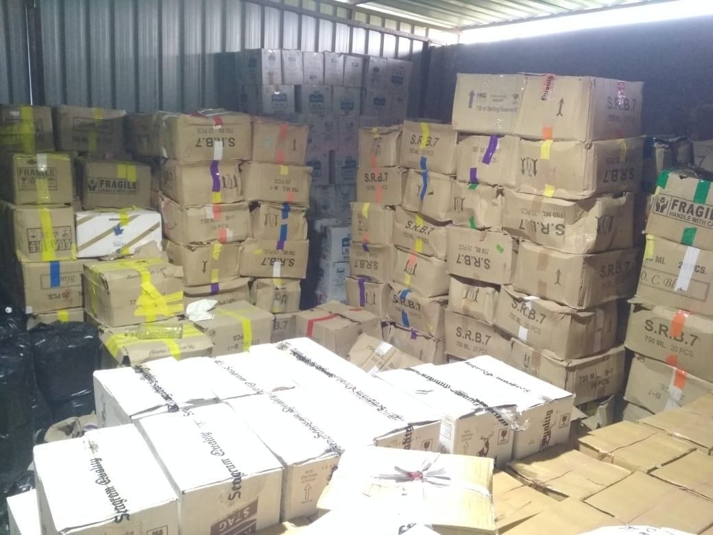 Five accused, including 714 cases, arrested for busting adulteration factory