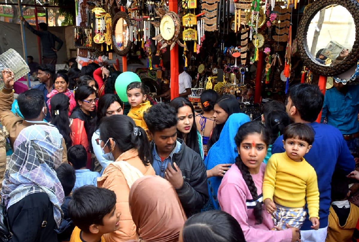 crowd of devotees gathered at Baba Gorakhnath temple Gorakhpur