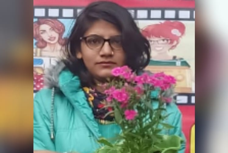 A girl of Haryana became the youngest professional tractor driver in country