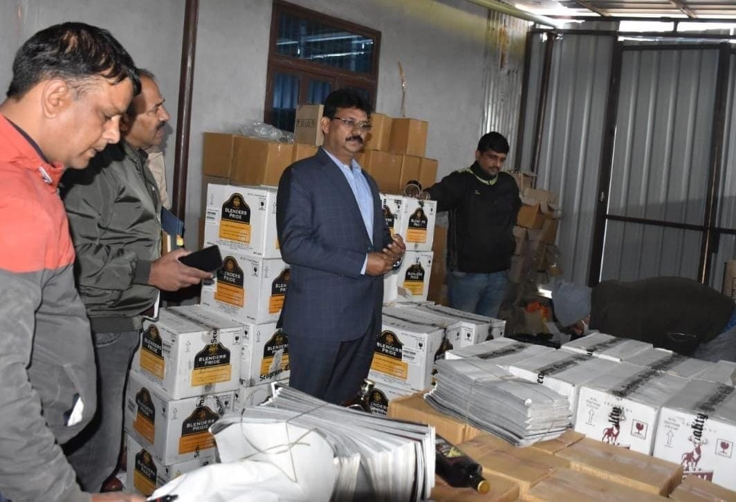 The main accused of alcohol smuggling sent on police remand
