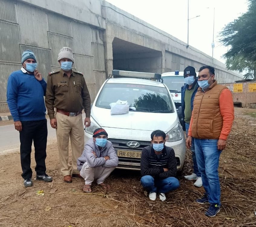two accused arrested, 4.4 kg sulfa recovered