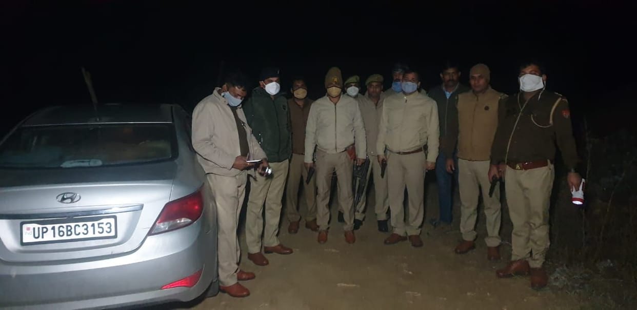 4 miscreants arrested for looting gangs in companies