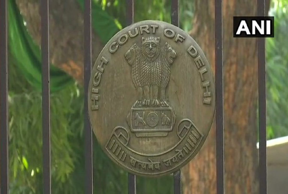 Delhi High Court seeks response from Center on Subramanian Swamys plea regarding security
