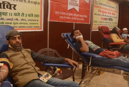 Lucknow: Blood donation and free medical check-up camp at Shiv Shanti Sant Asaudram Ashram, 750 people conducted tests