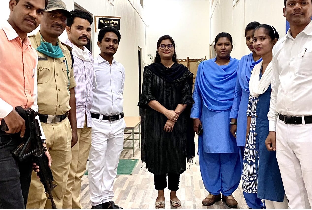 Success Story of IAS Raina Jamil Strong will made Jhakhands Raina as Assistant Collector of Bastar Kanker in CG
