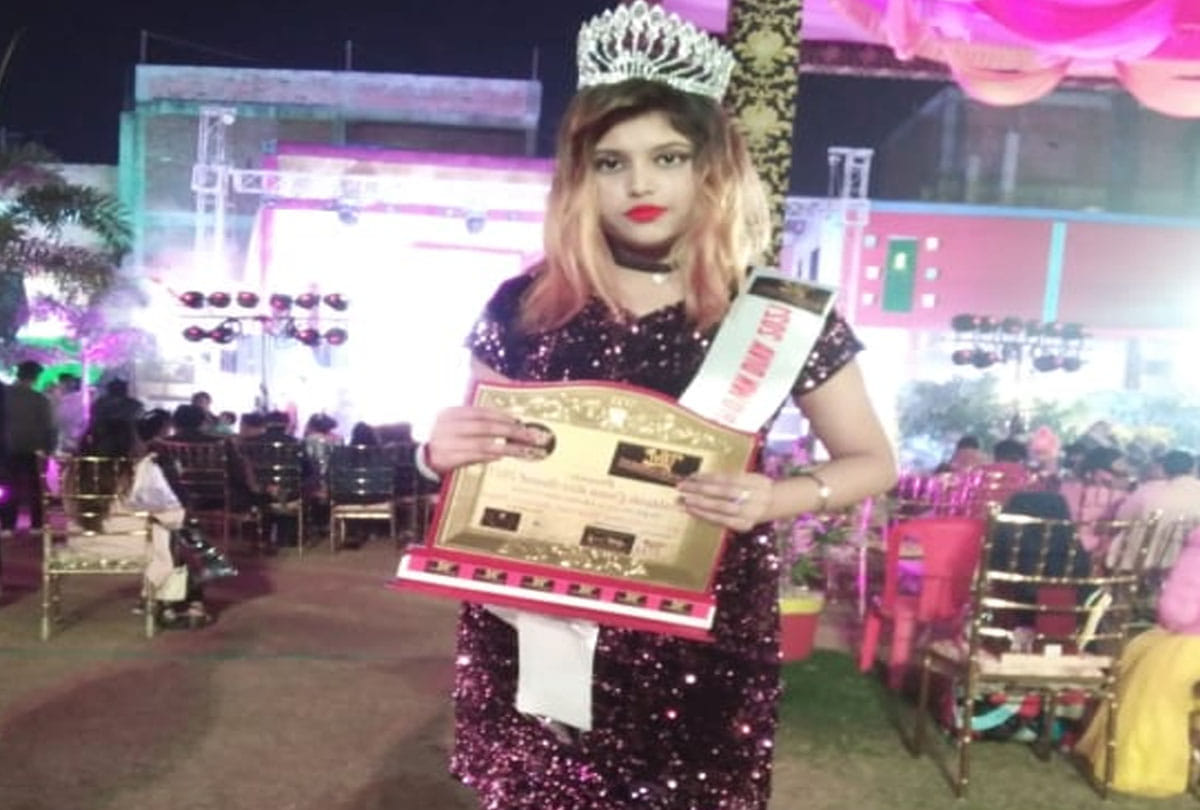 Pratishtha Thakur get Miss World Wide Diva Award