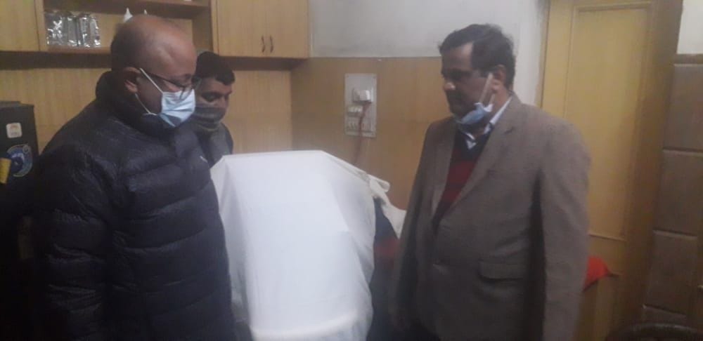 The broker had decided the deal for 55 thousand, after investigation, the doctor distributed the bid-laddu