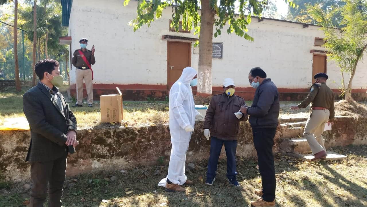 bird flu in uttarakhand news : bird flu infection found in kotdwar, many crow died