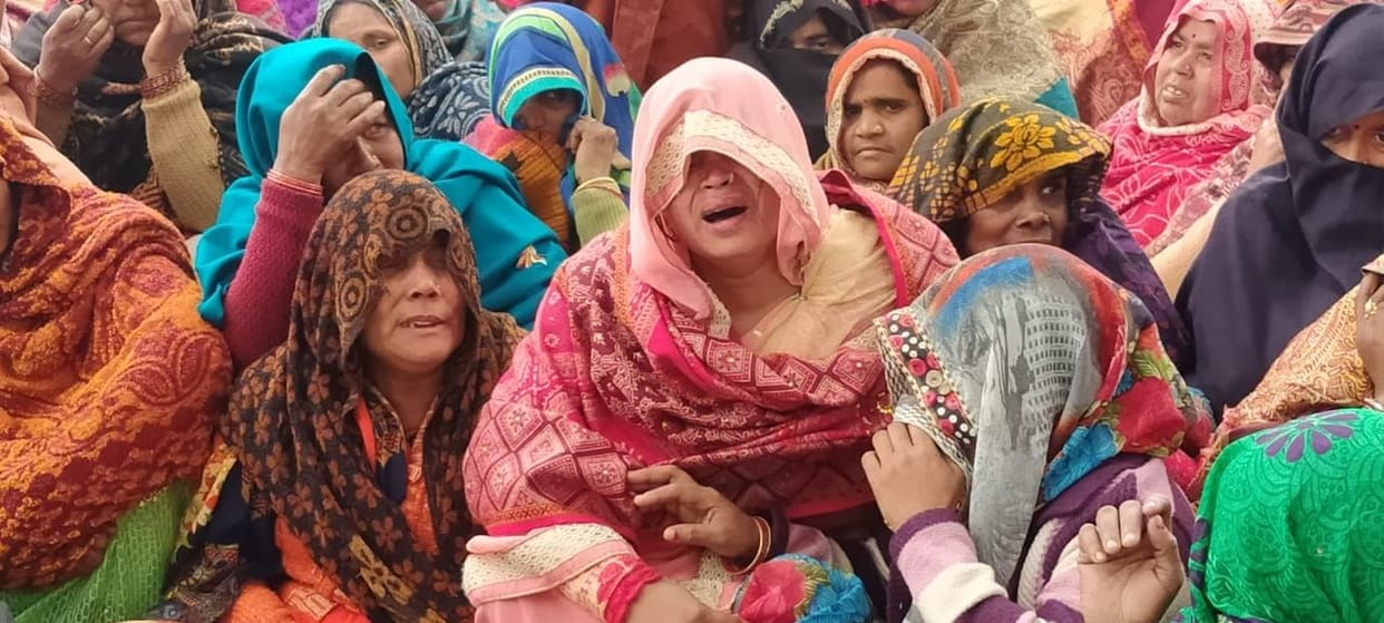 gaddhe mein doobane se kisaan kee maut