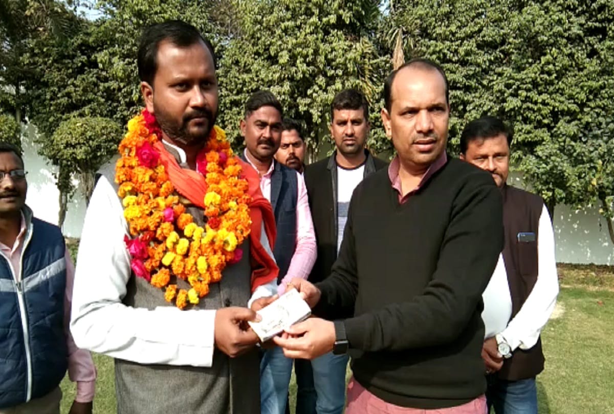 Rebel Congress MLA honored Satinder who threw ink on AAP MLA Somnath Bharti
