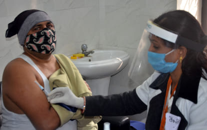corona vacination: server bottleneck in dryran, beneficiaries upset