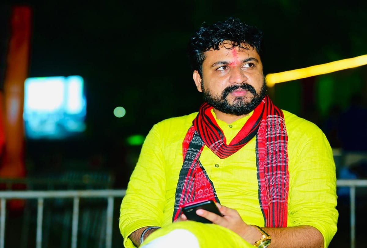 Dinesh Desai from Gujarat working for Maldhari Society
