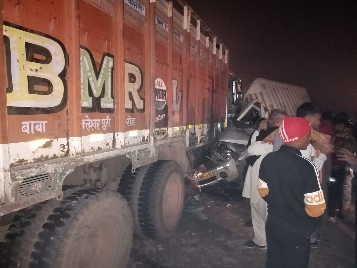 Pickup driver dies in truck collision, fellow injured