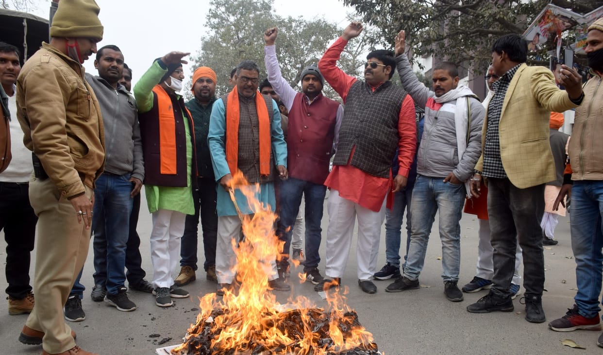 World Hindu Federation burnt effigy of Kejriwal