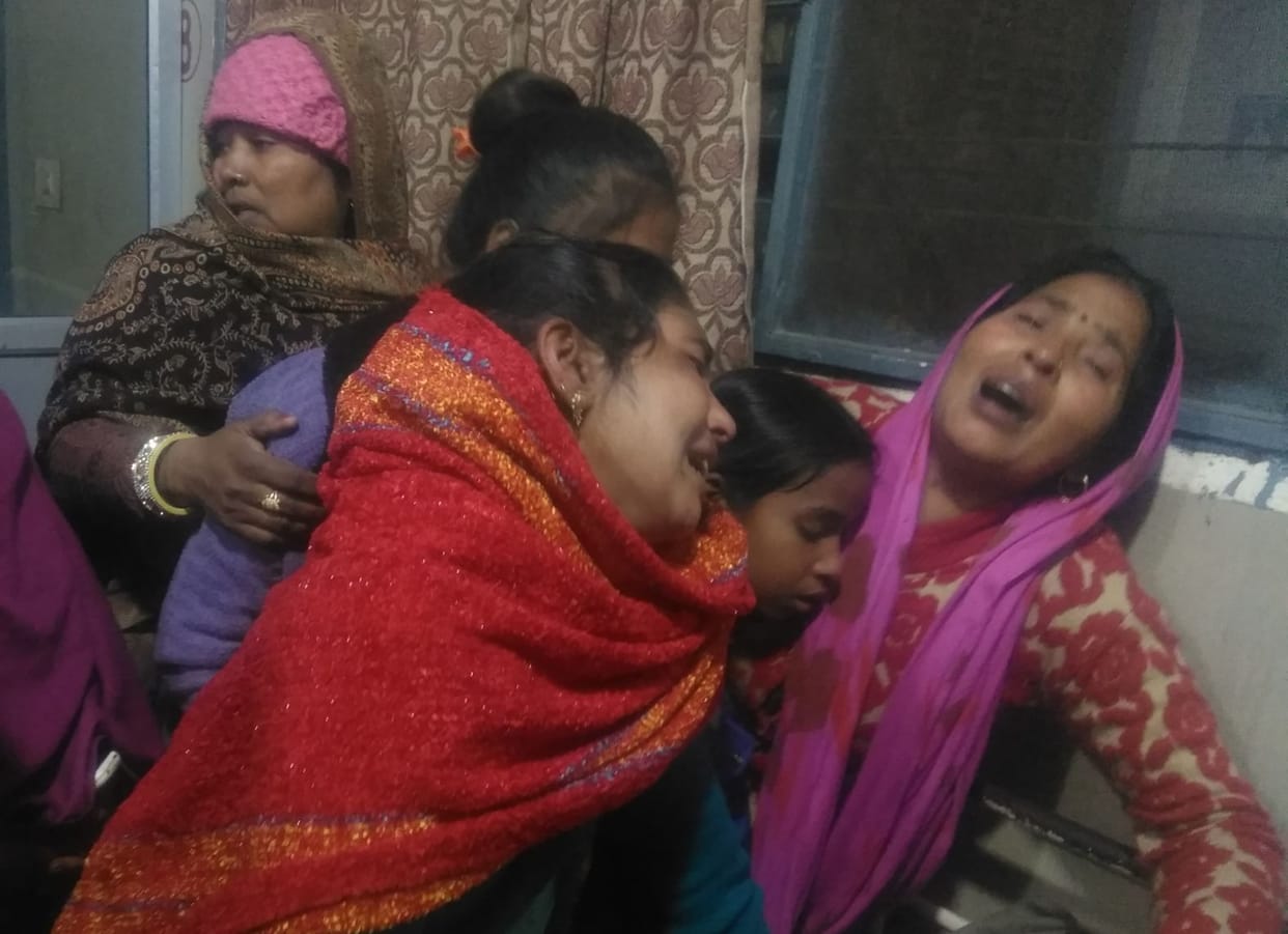 Shopkeeper dies due to Tempo overturning