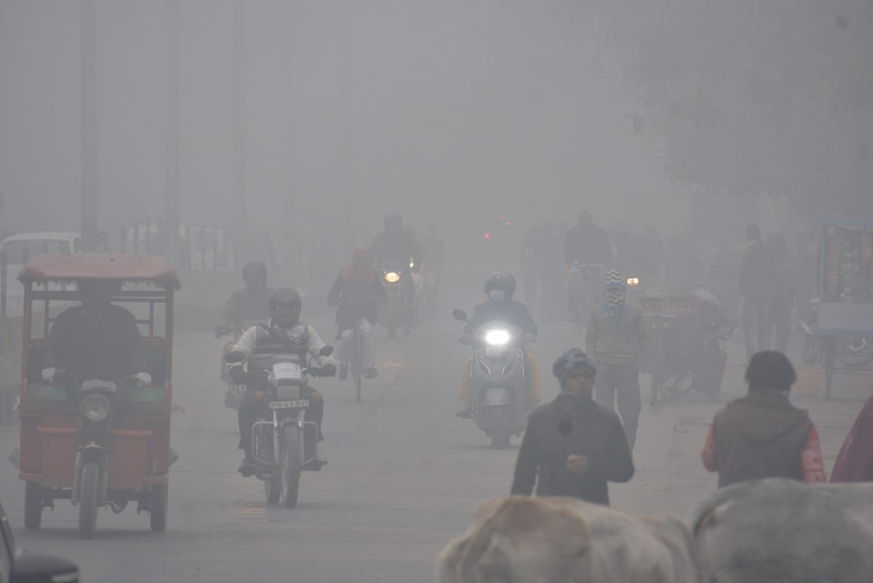Cold wave, Dense fog in aligarh
