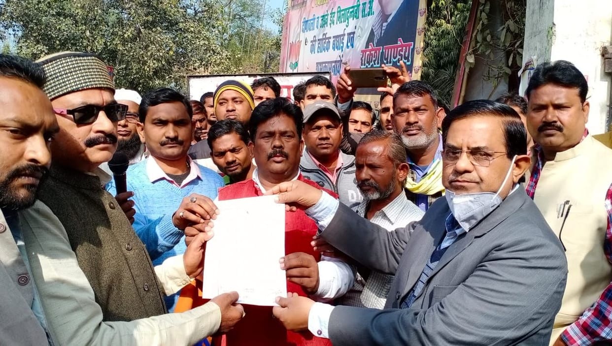 Merchants did not stop due to incidents, closed shops and protested