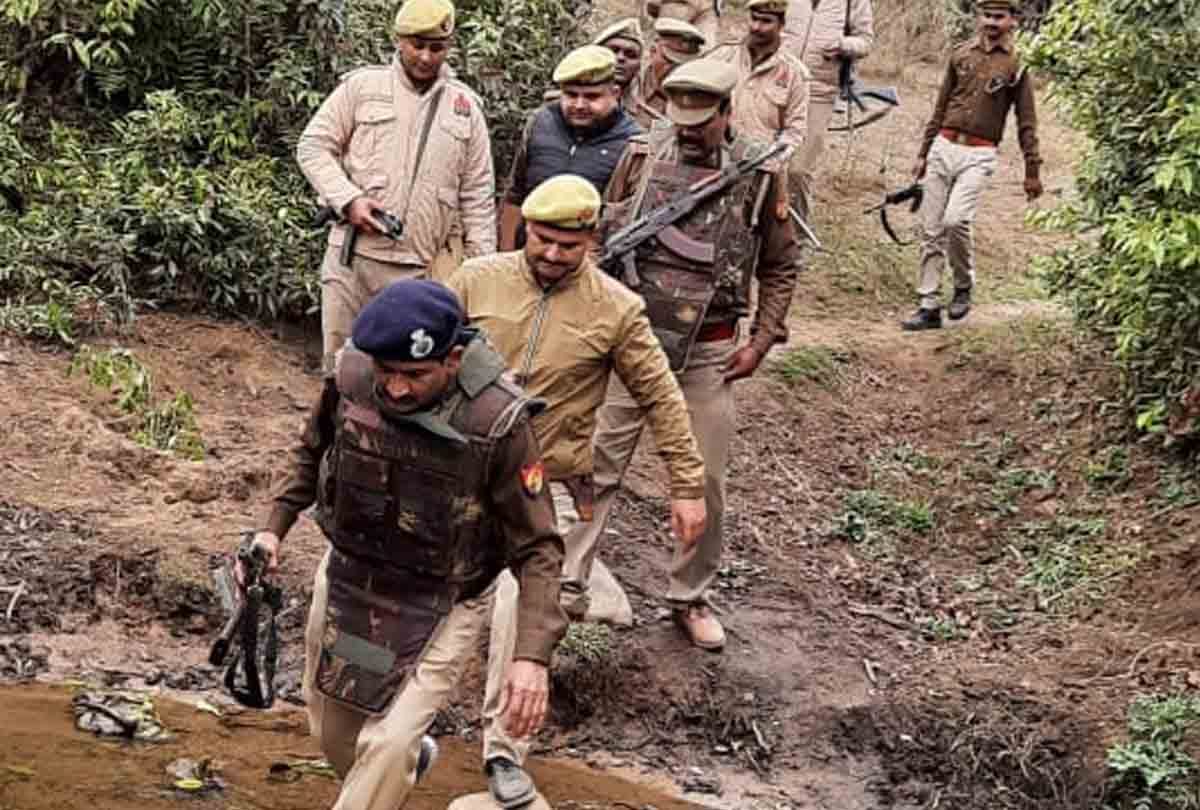 UP: Bandit Gauri became another name of terror in Banda's forests, IG took combing with rifle in hand