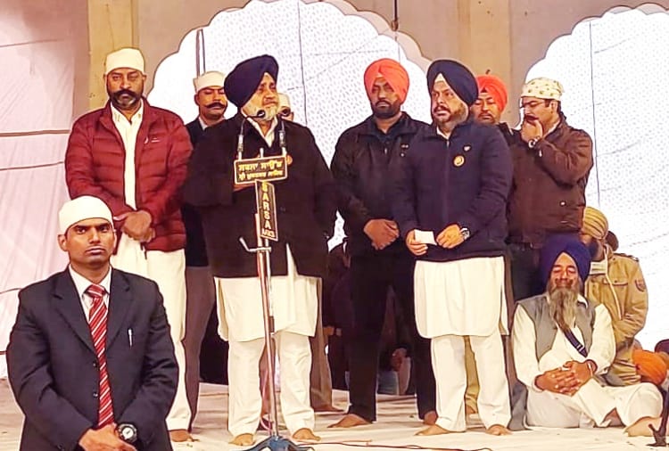 Harsimrat Kaur Badal and Sukhbir Singh Badal reached Muktsar