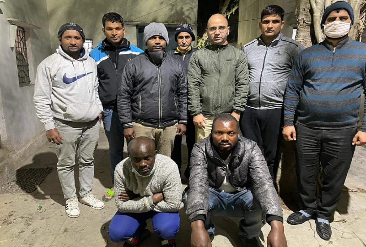  Delhi news: Police apprehends two African nationals in a website cheating racket.