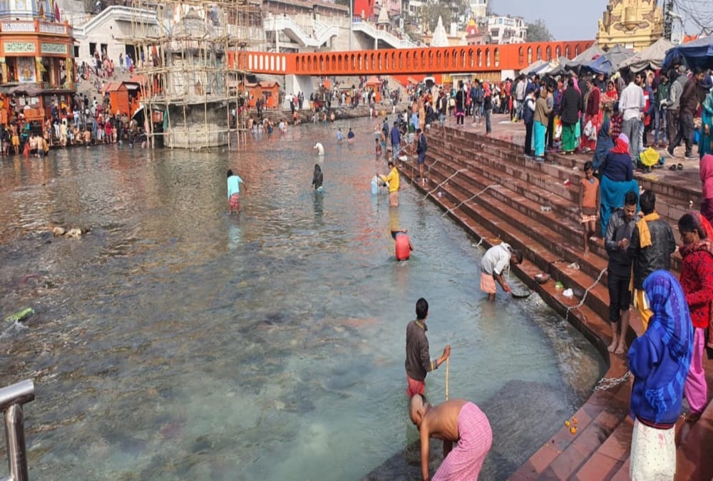 Makar Sankranti 2021 Latest news: Ganga Water Level Decreases before Snan on Haki pauri Photos