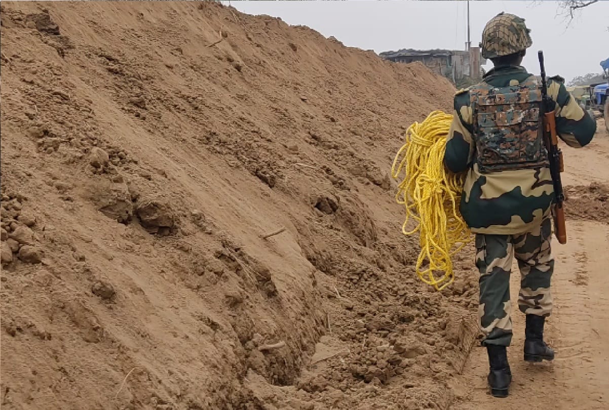 Pakistani tunnel detected by BSF to Pakistan did it to push terrorists in Jammu kashmir