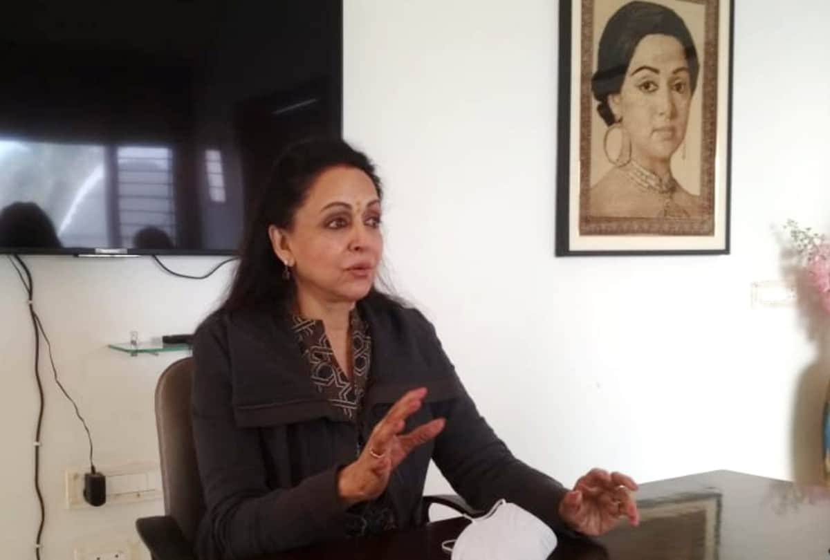 kumar vishwas tweet over hema malini statement on farmers protest