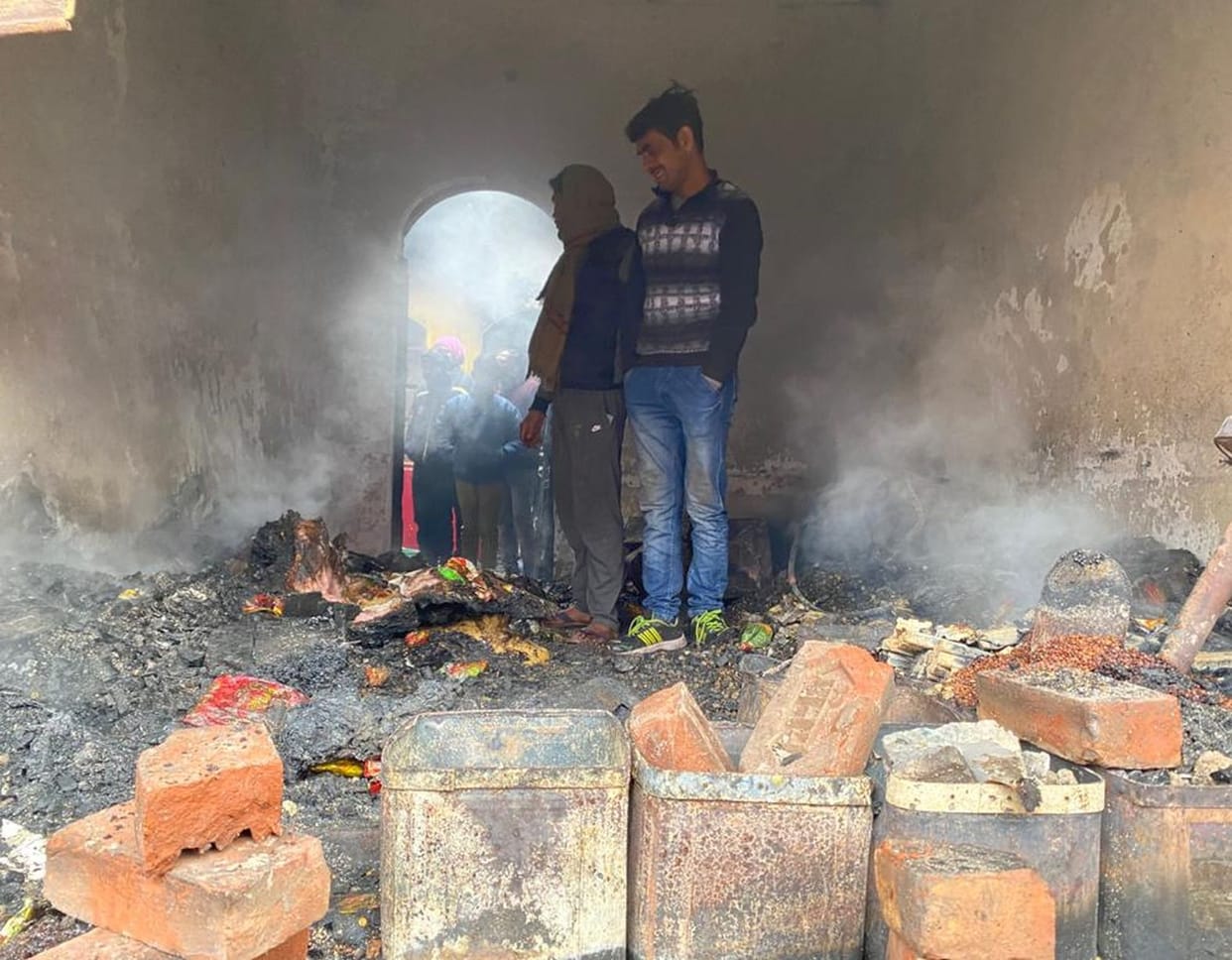 Groceries damage 12 lakh due to fire