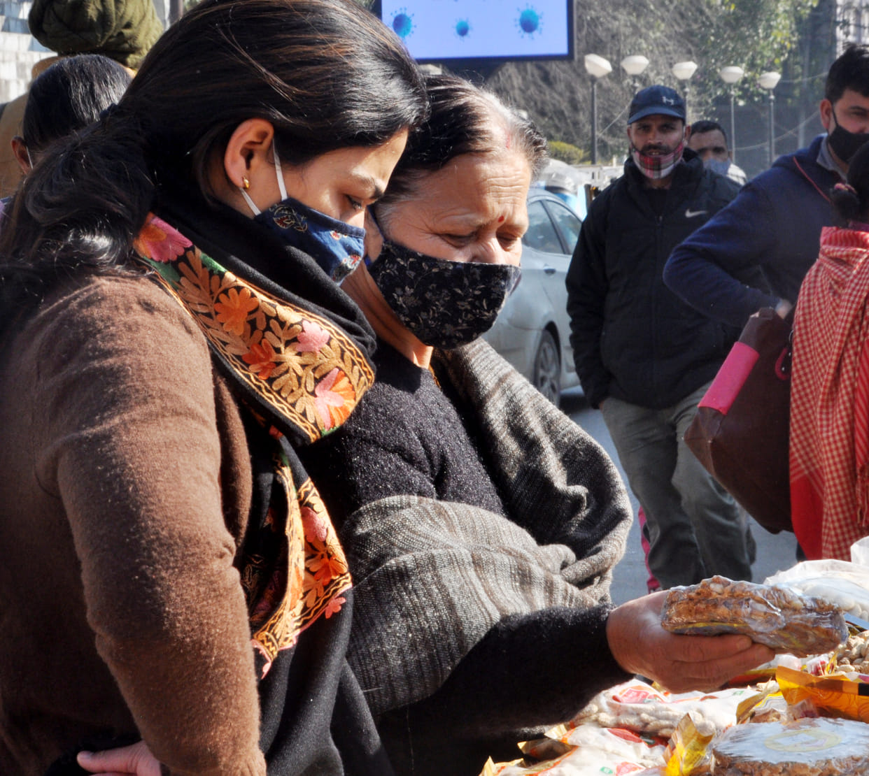 Lohri burnt in every house, khichdi will be served today