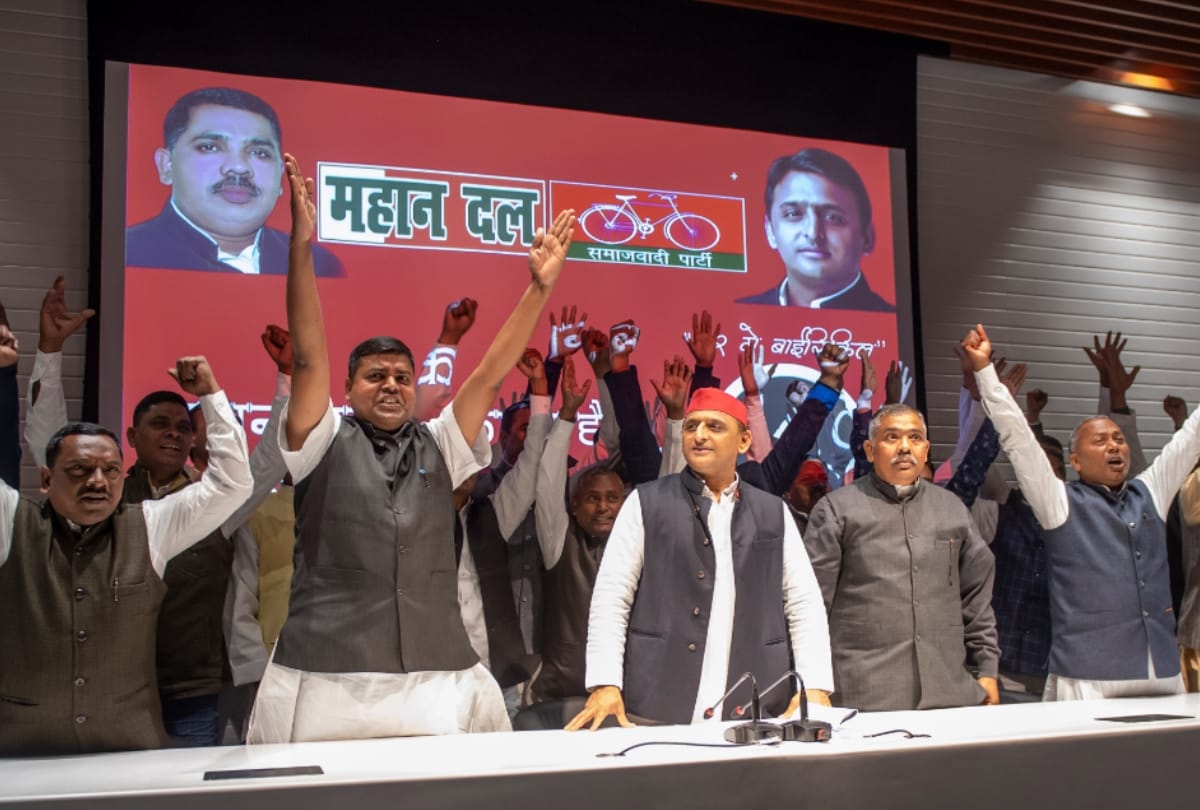 Many delegations including SP, Akhilesh Yadav met with great team, professor, doctors