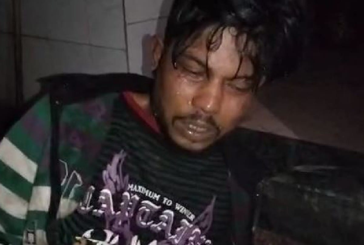 brave woman caught thief in house in agra