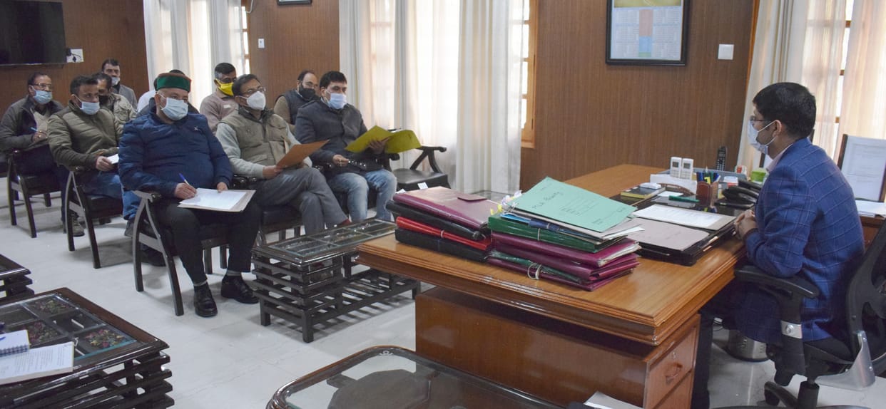 election meeting in una
