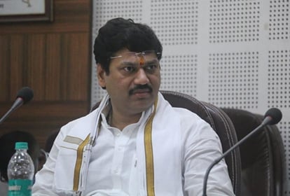 Dhananjay Munde says if actors do not eat tomatoes for 30 days their body protein value will not decrease
